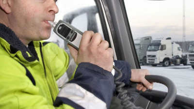 Europa se prepara para el alcoholímetro antiarranque