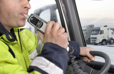 Europa se prepara para el alcoholímetro antiarranque