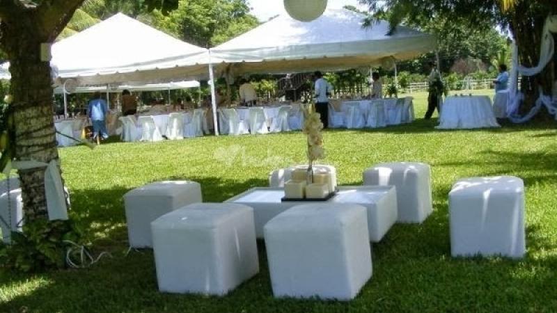Muchas fiestas con pocos invitados alientan el panorama en el mercado de los eventos