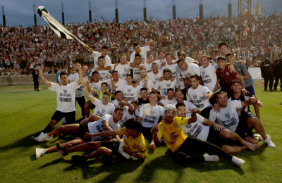 For Ever inolvidable: logró el ansiado ascenso a la Primera Nacional