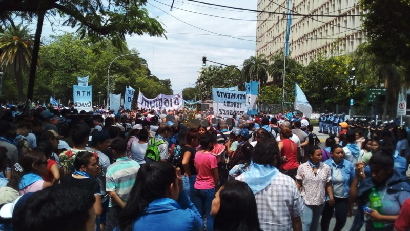 Gran concentración de organizaciones en Resistencia, a 20 años de estallido del 2001