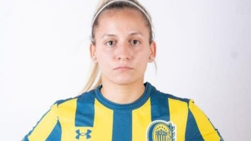 Lesboodio en el fútbol: la echaron por un beso con una compañera