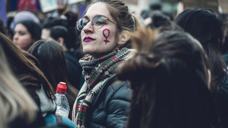 Cientos de mujeres protestaron en Costa Rica tras la agresión sexual contra una turista danesa