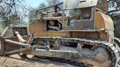 Inspectores de Bosques junto con la policía secuestraron cuatro topadoras