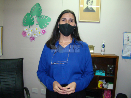 Escuela 42 directora.JPG