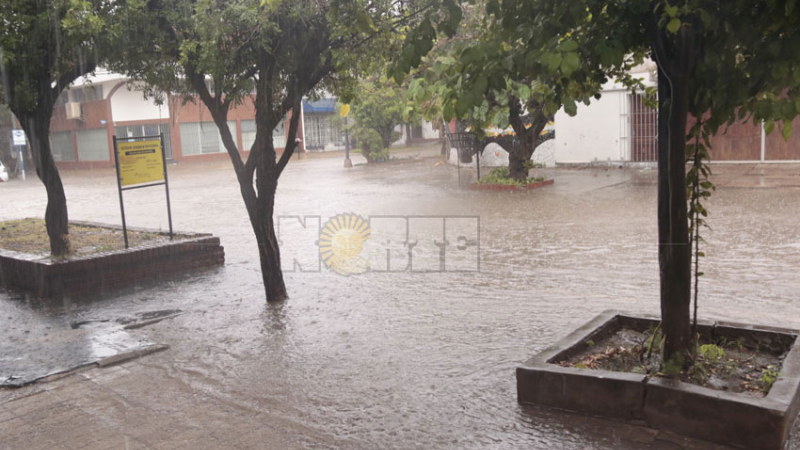 Primera lluvia copiosa después de meses y Resistencia mostró sus problemas eternos