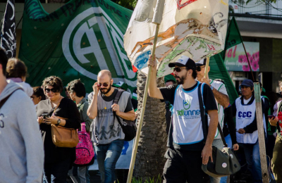 Bronca de docentes universitarios por la suspensión intempestiva de la paritaria