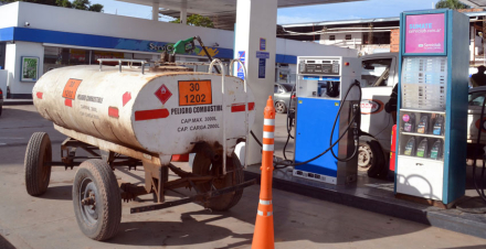 Gas-oil-hay.jpg