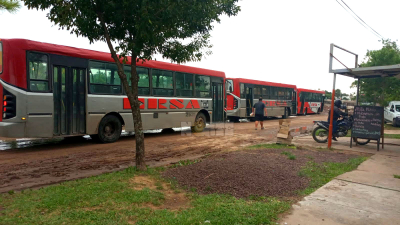 Piden que colectiveros eviten transitar por pasaje Panamá