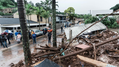 Las inundaciones en Sudáfrica dejan más de 250 muertos y 6.000 viviendas arrasadas