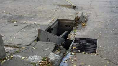 Trampa mortal por la rotura de una boca de tormenta