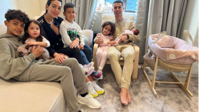 Cristiano, con su beba recién nacida en brazos después del duro momento familiar
