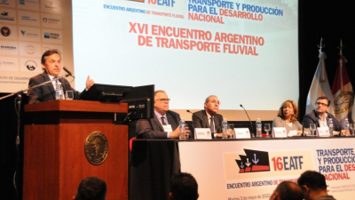 Advierten un "triángulo de las Bermudas" estatal que impide políticas claras para la hidrovía