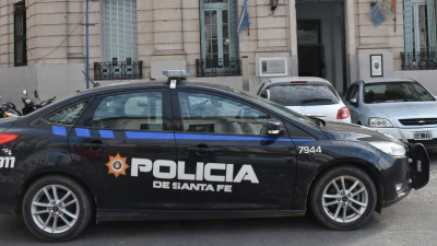 Detuvieron a un subcomisario que tenía dos autos robados en su casa