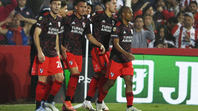 River fue pura contundencia y puso fin a la sequía con un show de goles