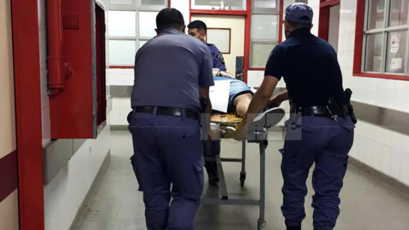 Sangriento cumpleaños: buscan a una mujer que apuñaló en la espalda a un joven en una fiesta