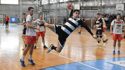 El equipo de Handball de For Ever ascendió a Primera