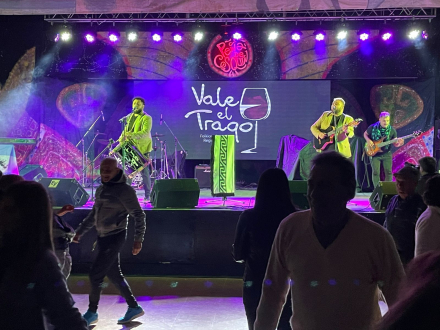 vale el trago en cosquin 2022d.jpg