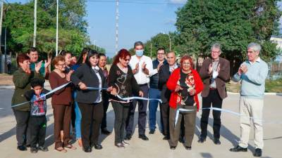 La Leonesa: Capitanich inauguró obras y entregó equipos al municipio