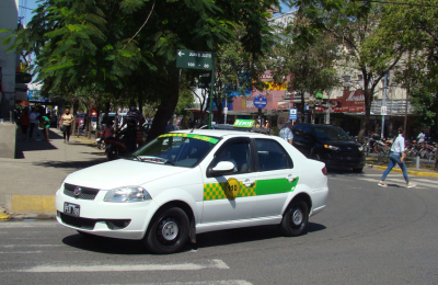 La tarifa inicial de los remises está a 600 pesos en Resistencia