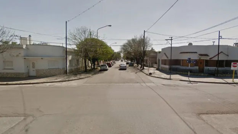 Entró a robar, abrazó a su víctima y le recomendó que no dejara la puerta abierta