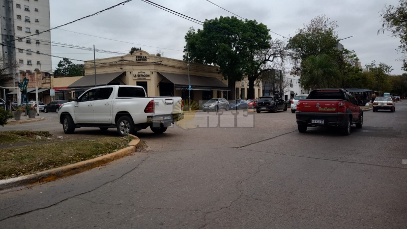 El peligroso estacionamiento en bocacalles