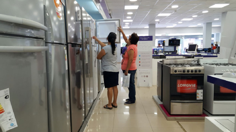 Si se rompe, ¿se arregla?: el dilema de reparar electrodomésticos o renovarlos