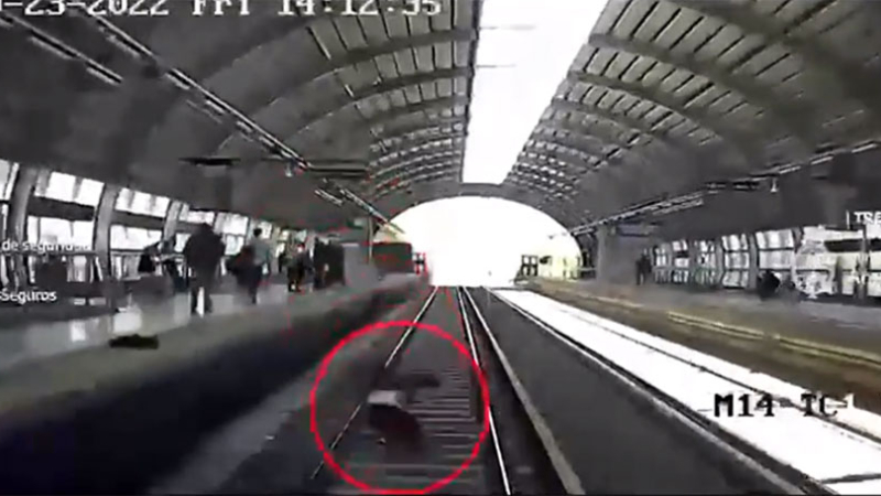Milagro: le pasó un tren por encima y sobrevivió