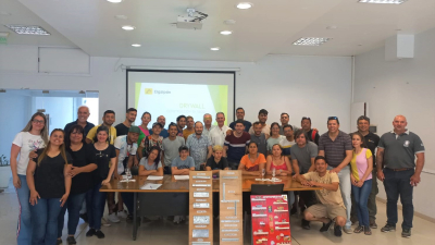Capacitan en construcción en seco a personas sordas e hipoacúsicas