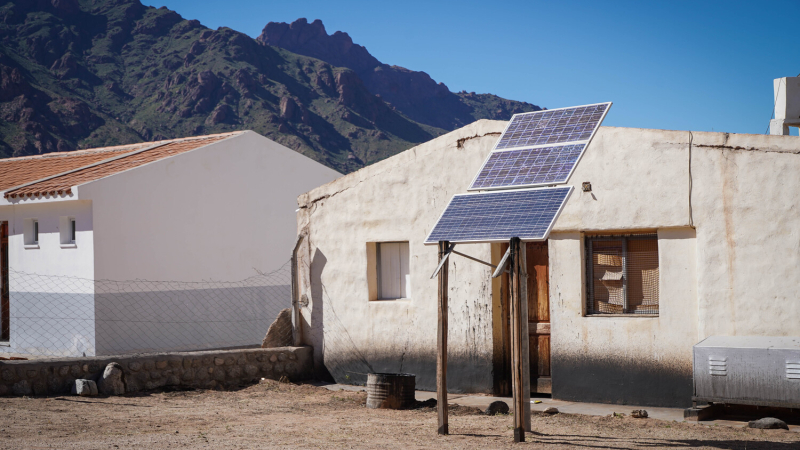 Más de 50 centros de salud de zonas rurales se abastecerán con energía renovable