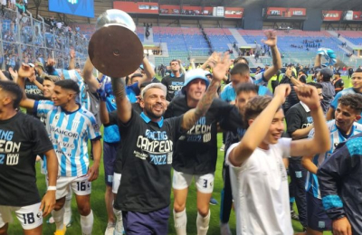 Racing de Córdoba venció a Villa Mitre por penales y ascendió a la Primera Nacional