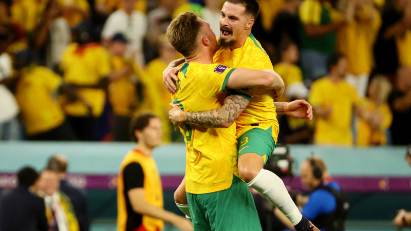 Australia dio la sorpresa y eliminó a Dinamarca