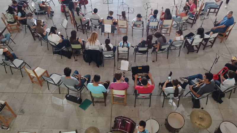 Aplausos de pie para la orquesta infantojuvenil Corazón de Música