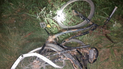 Un ciclista murió tras ser embestido por una camioneta en la ruta 16