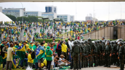 Los "campamentos patrióticos" de la ultraderecha