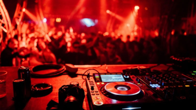Viernes de techno en Iza Volt