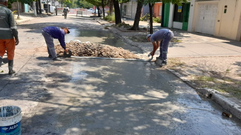 Ejecutan obras en varios puntos de la ciudad, sin interrumpir el tránsito