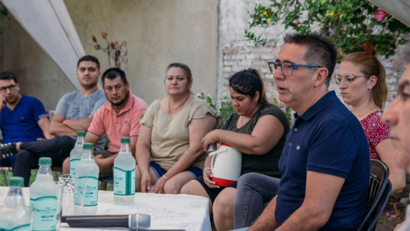 Gustavo Martínez propuso construir una "política de cercanía" con la gente