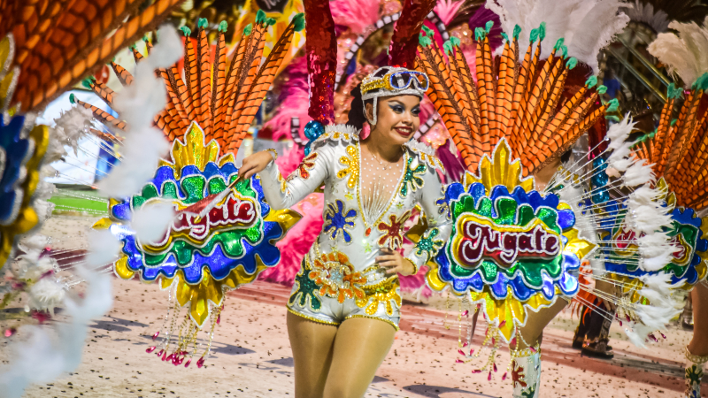 Corrientes empezó a vivir el carnaval en el Nolo Alias