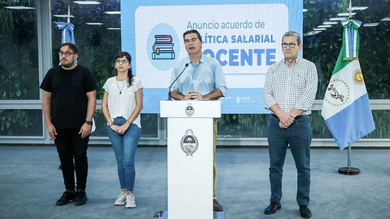 Hubo acuerdo salarial y las clases comienzan con normalidad