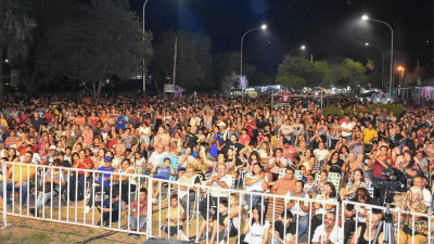 Con un festival multitudinario, Sáenz Peña recibió sus 111 años