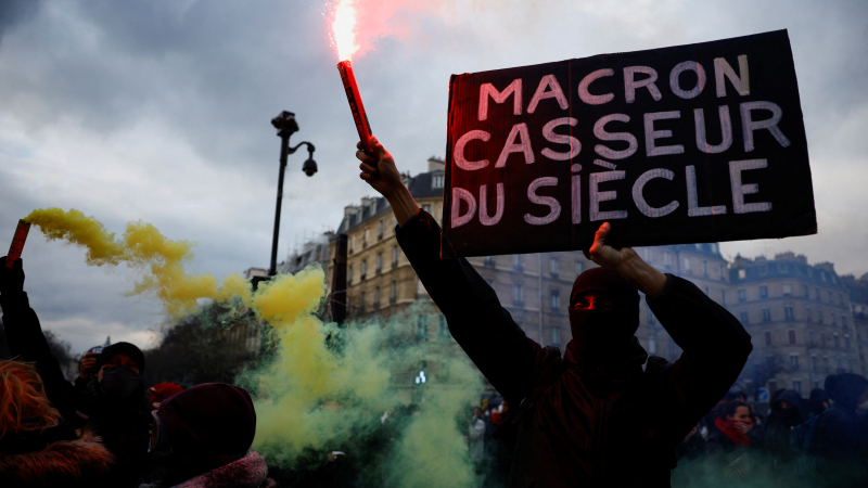 Los trabajadores siguen firmes contra la reforma jubilatoria de Macron