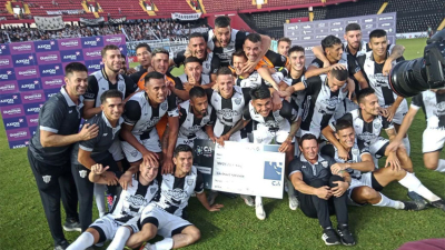 For Ever estuvo a la altura y se regaló una gran clasificación ante Sarmiento