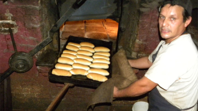 Tres generaciones le dieron 90 años de vida a la panadería La Espiga de Oro