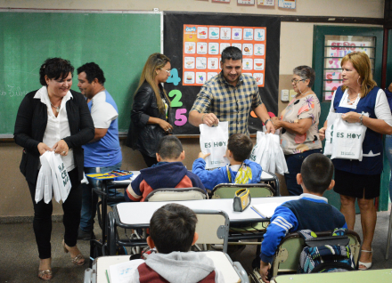 ÚTILES ESCOLARES (1).JPG