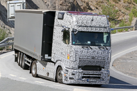 actros.jpg