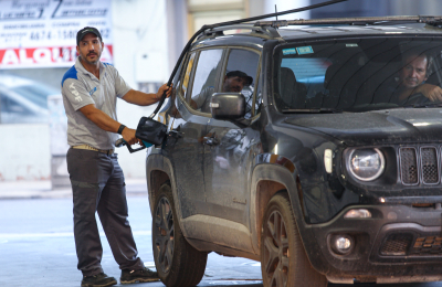 Este fin de semana, vuelven a aumentar los combustibles en torno al 5%