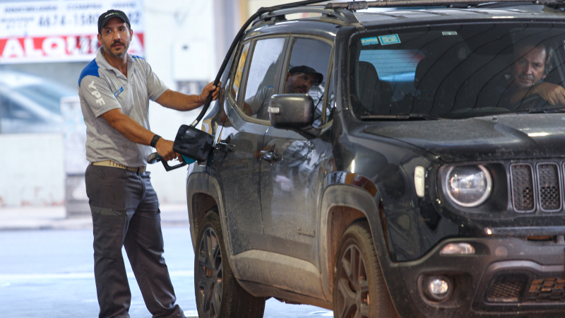 Este fin de semana, vuelven a aumentar los combustibles en torno al 5%