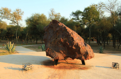 Descontrolada venta de meteoritos chaqueños en el exterior