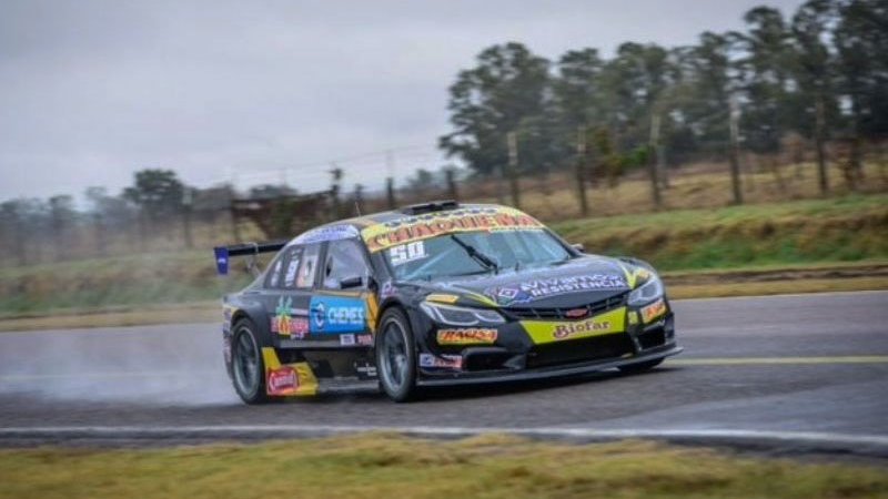 "Zapallito" Sánchez celebró en la primera del Top Race V6
